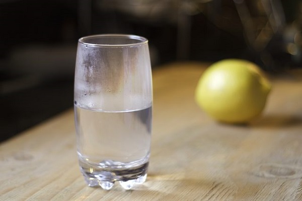 فواید سلامت نوشیدن منظم آب گرم